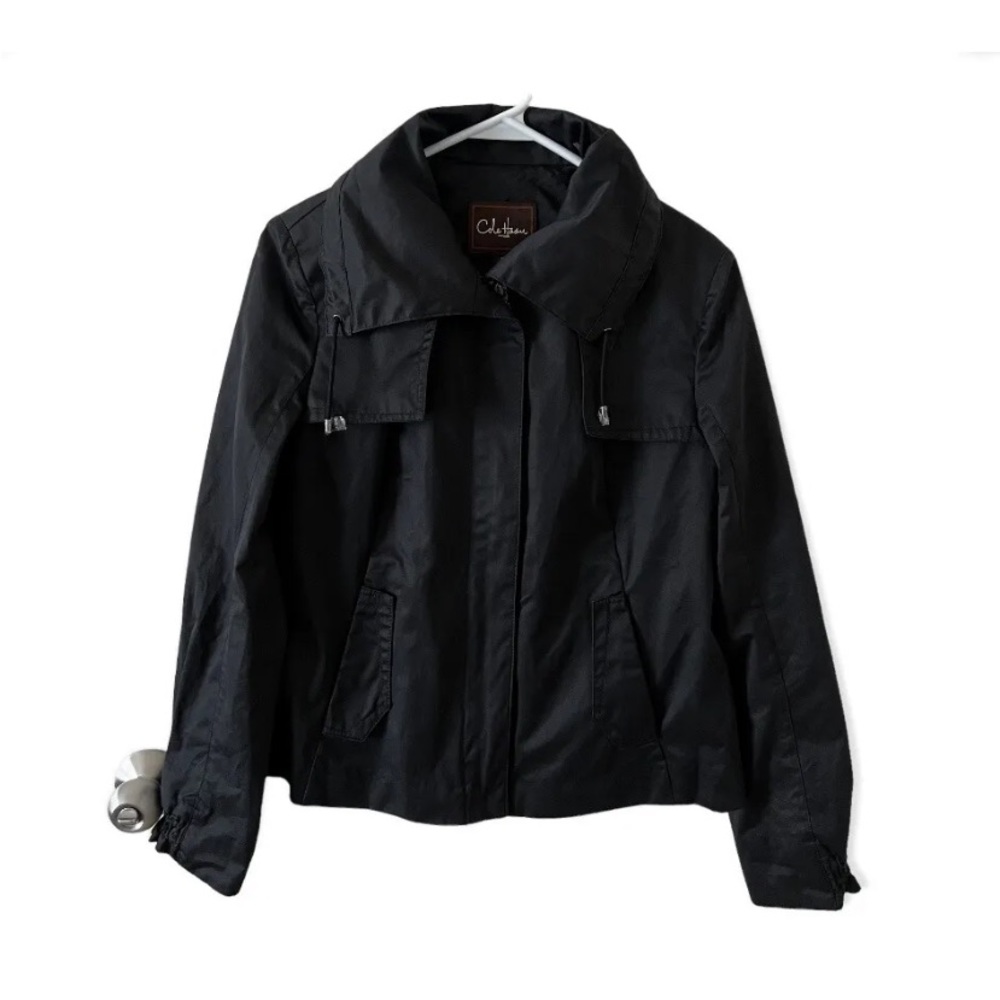 Cole Haan Women's Raincoat
Trench Coat Cropped
Black Size 8 NWT